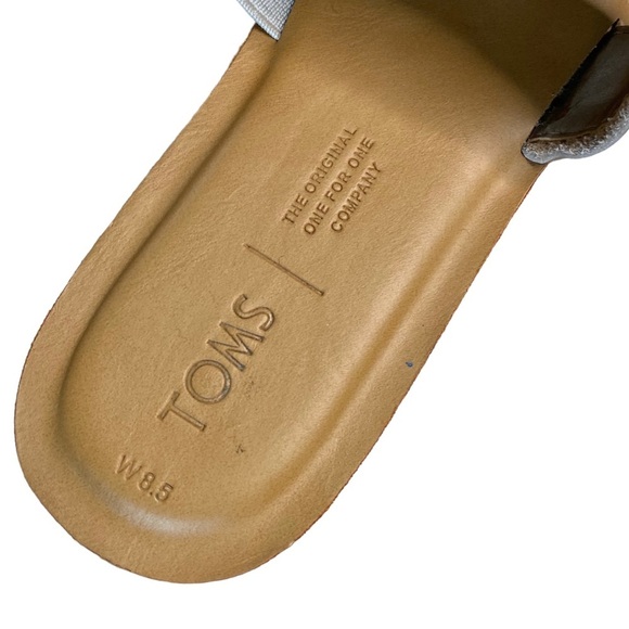 Toms Leather Slide Sandal in platinum H-shaped band 8.5 - Picture 7 of 15
